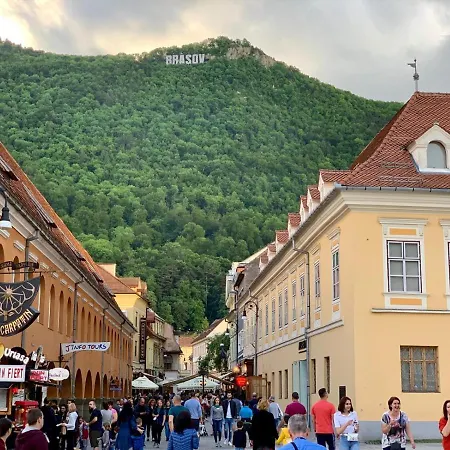 Cosy In The Heart Of The Old Town Center Апартаменти