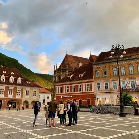 Cosy In The Heart Of The Old Town Center Апартаменти *
