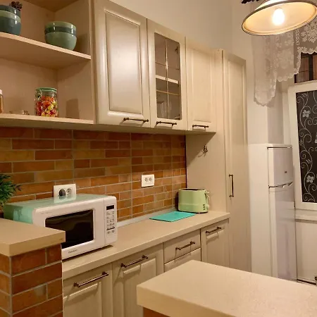 Апартаменти Cosy In The Heart Of The Old Town Center *