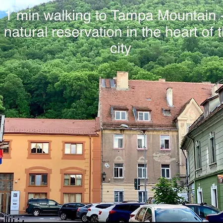 Апартаменти Cosy In The Heart Of The Old Town Center Брашов