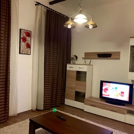 Апартаменти Cosy In The Heart Of The Old Town Center *